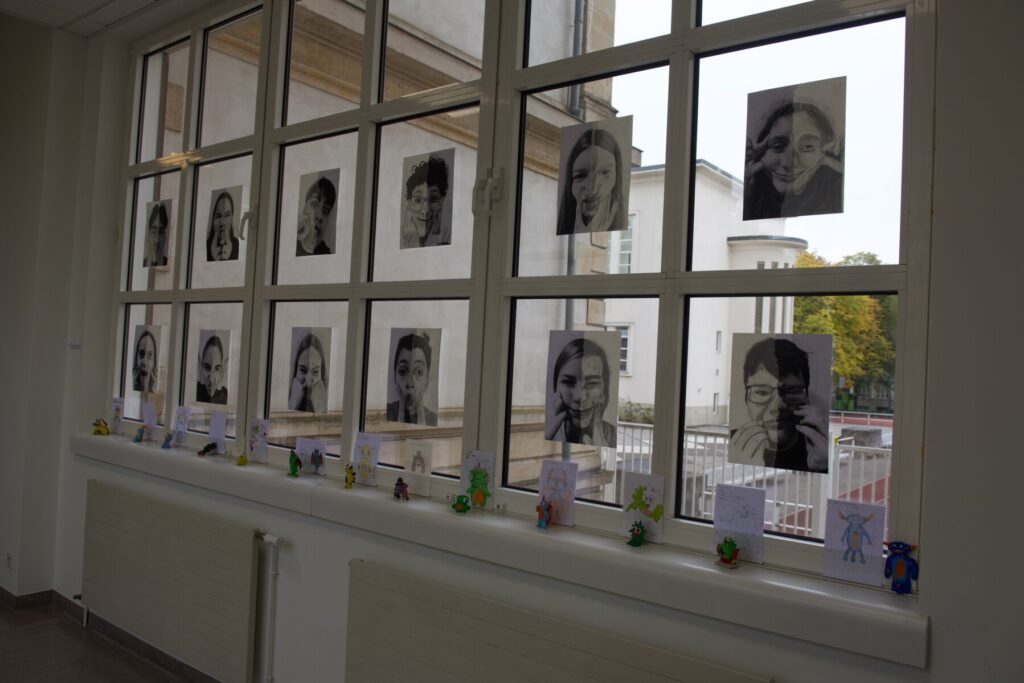 2026-09 Studio71 Les élèves s'exposent (27)