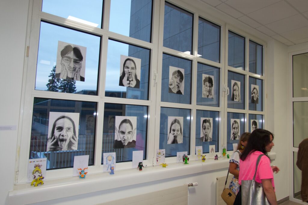 2026-09 Studio71 Les élèves s'exposent (81)